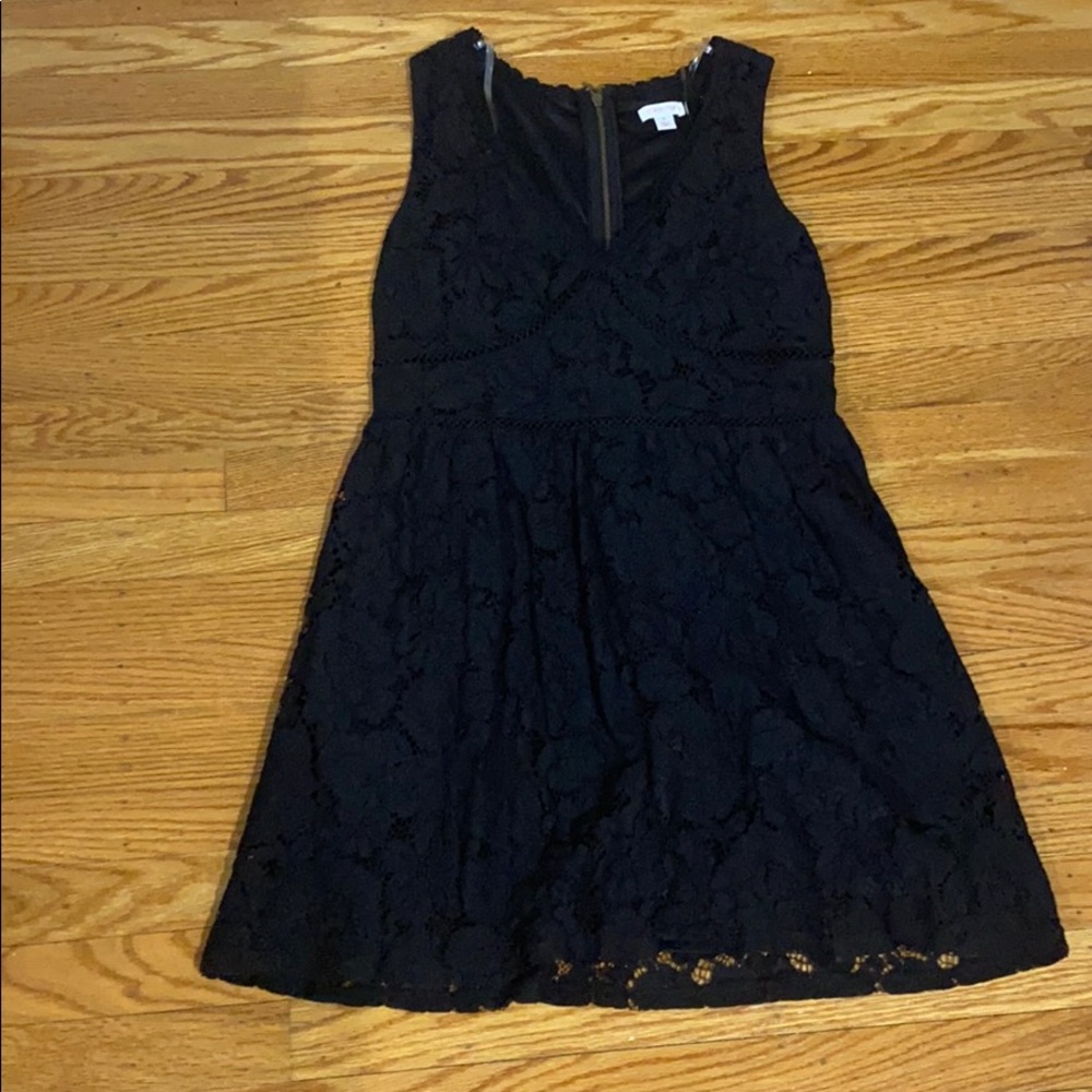 Girls lace dress